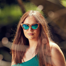 Load image into Gallery viewer, St Tropez Womens
